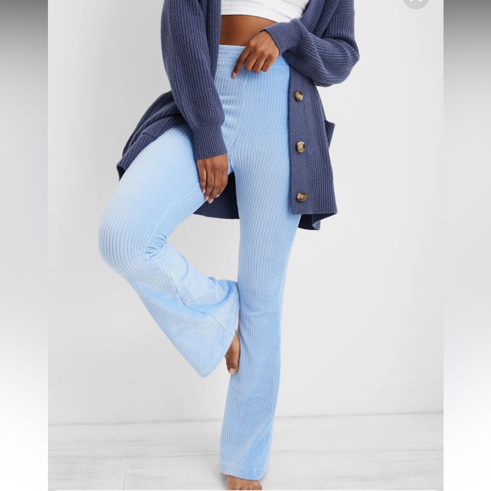 Aerie Groove-On Velour High Waisted Flare Pant - Picture 5 of 5